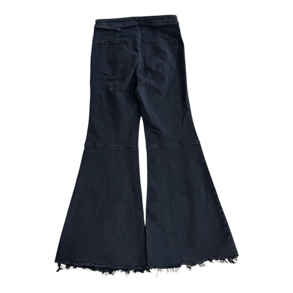 WE THE FREE PEOPLE Youthquake Flare Stretch Cropped Jean Black Sz 26 Frayed Hem - Picture 8 of 11